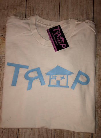 TRAP TEE (white/Carolina blue)